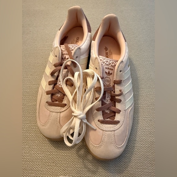 adidas Shoes - Adidas Women's Gazelle Indoor velvet